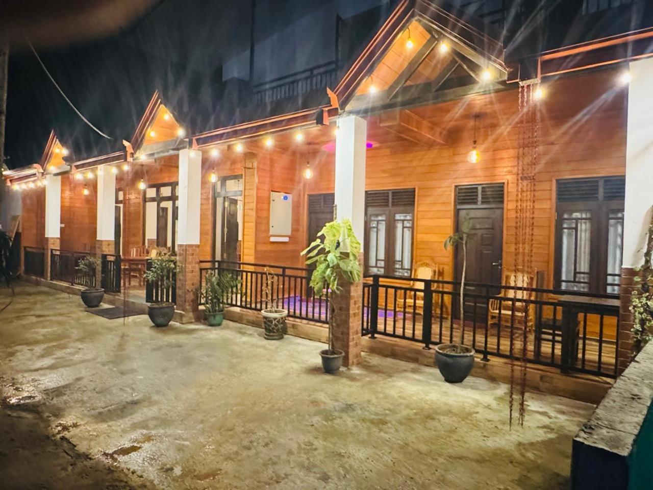 Sun Mount Adams Peak Hotel Nallathanniya Ngoại thất bức ảnh