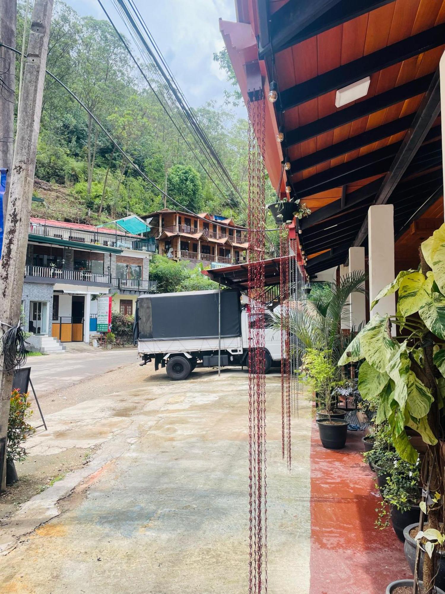 Sun Mount Adams Peak Hotel Nallathanniya Ngoại thất bức ảnh